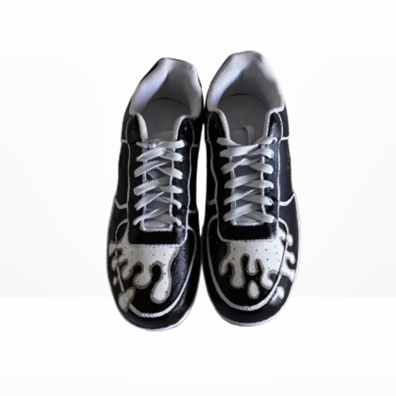 Black & White Contrast Drip
